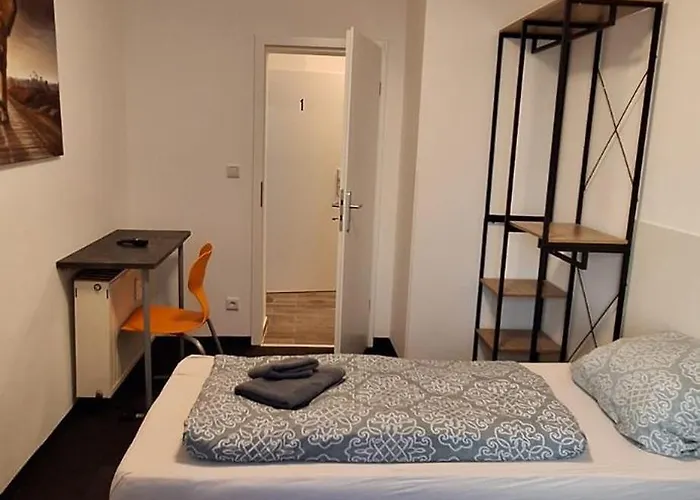 Wenzelstrasse Апартаменты Альтенбург